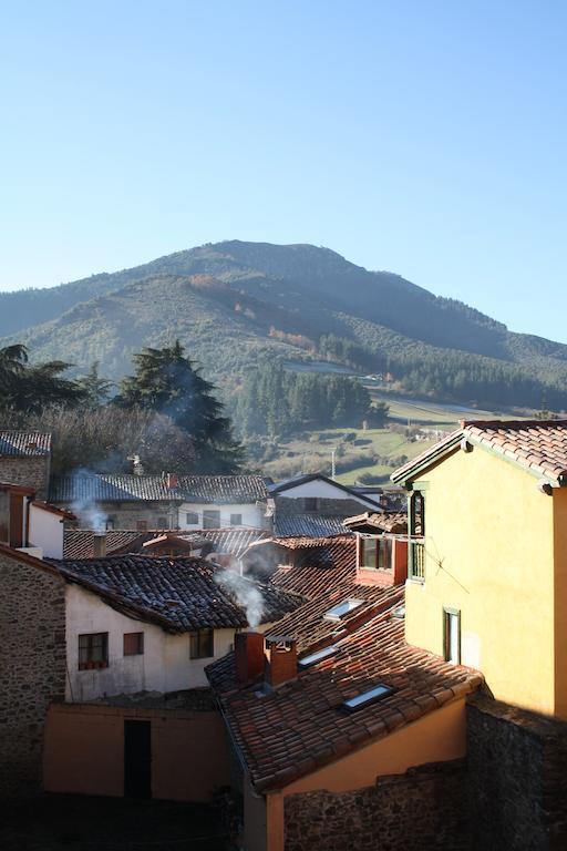 Hosteria La Antigua Potes Exterior photo